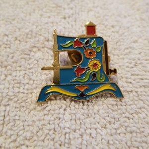 Clotilde Sewing machine pin #6